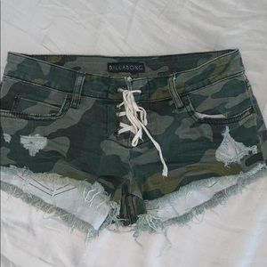 BILLABONG SHORTS
